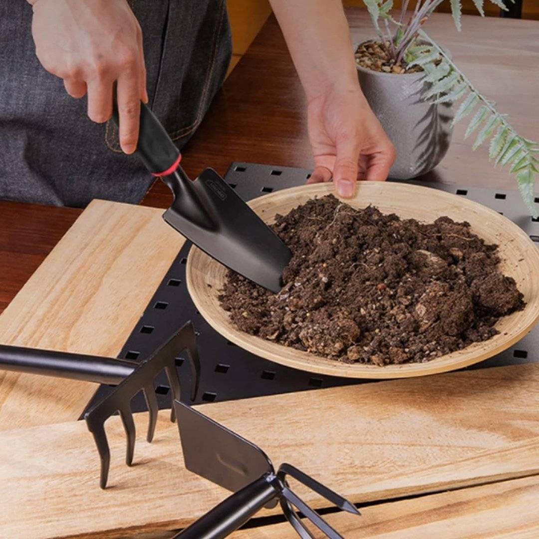 Set 7 unelte de gradina profesionale pentru plantare, prelucrare sol și îngrijire plante, din PVC și cardboard rezistent